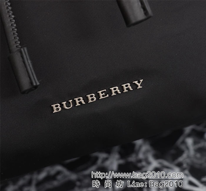 BURBERRY巴寶莉 中號 The Rucksack軍旅背包 3D立體徽標 多功能雙肩包  Bhq1315